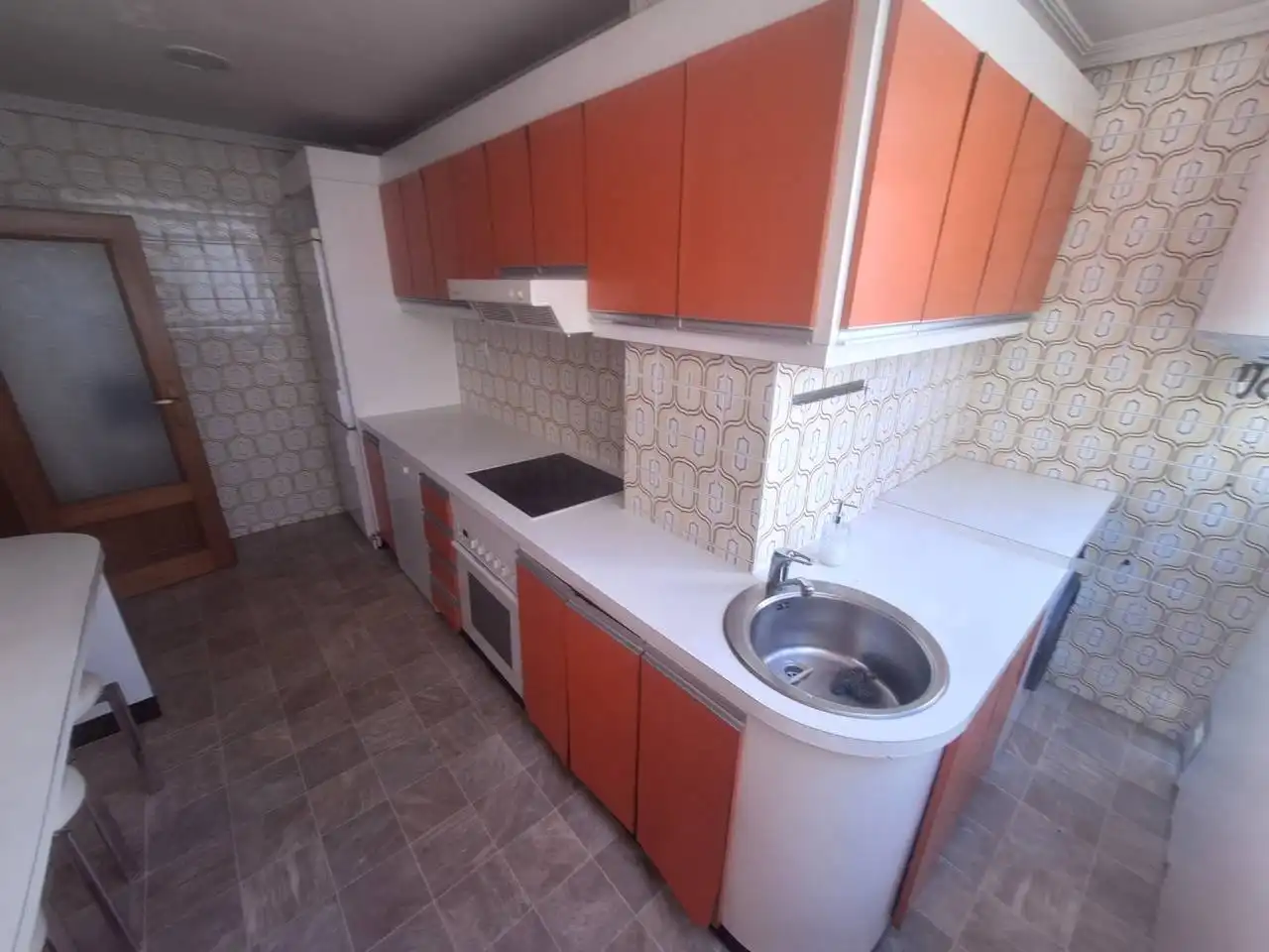 Kitchen of Flat for sale in Fuenlabrada  with Air Conditioner, Heating and Parquet flooring