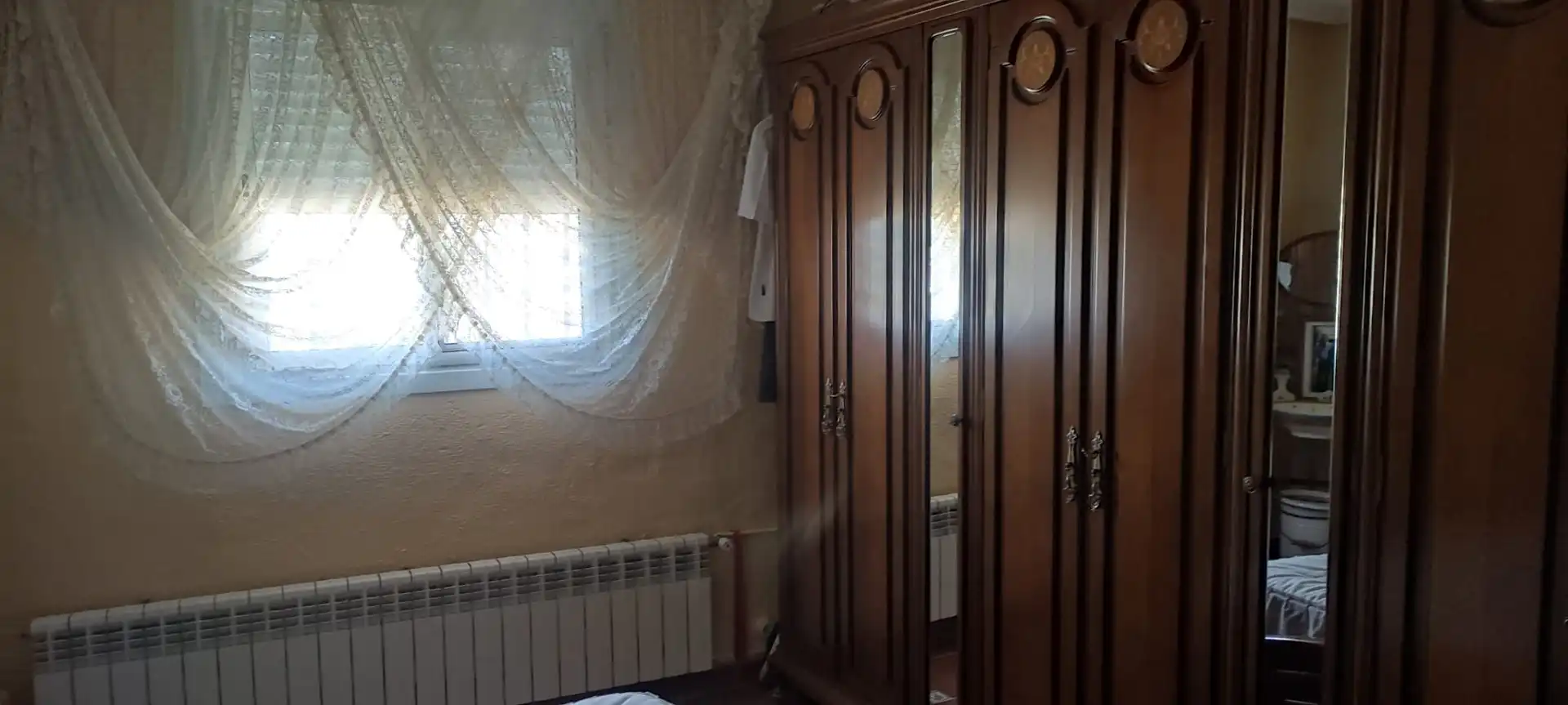 Habitación de Finca rústica en venta en San Cebrián de Campos con Calefacción, Trastero y Amueblado