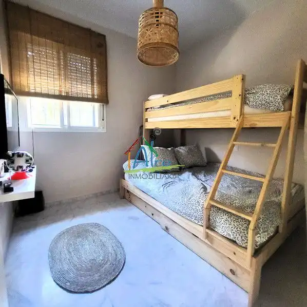 Habitación de Casa adosada en venta en Almonte con Aire acondicionado, Calefacción y Jardín privado