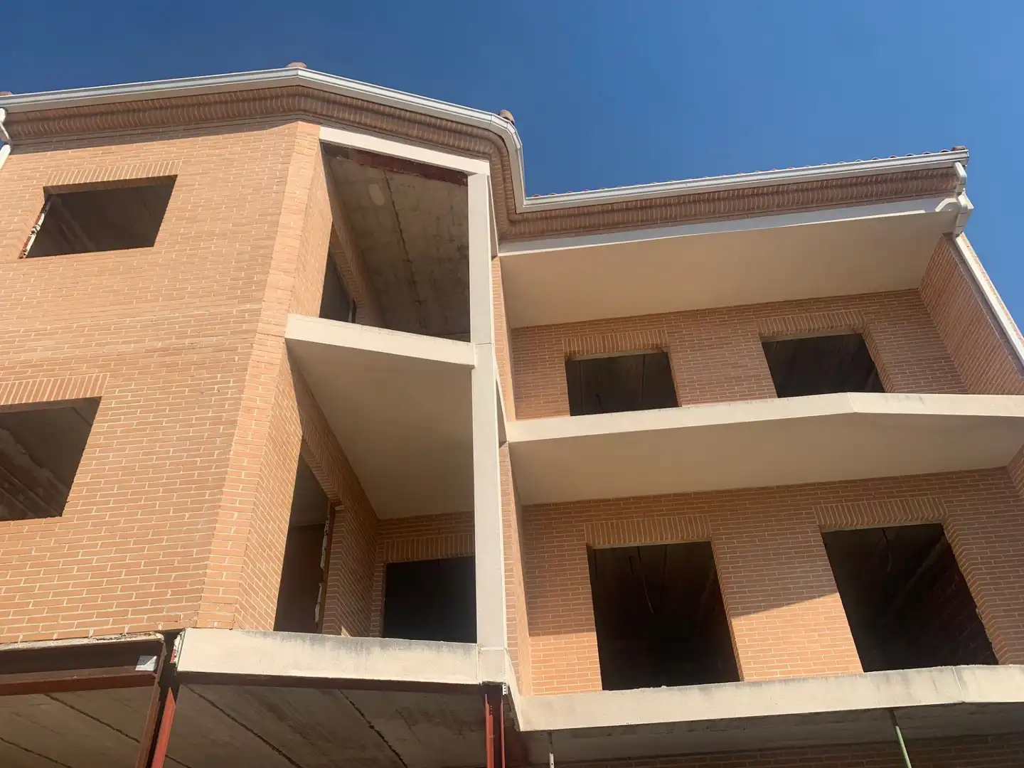 Buildings for sale in LAS PERALERAS, 8, El Tiemblo