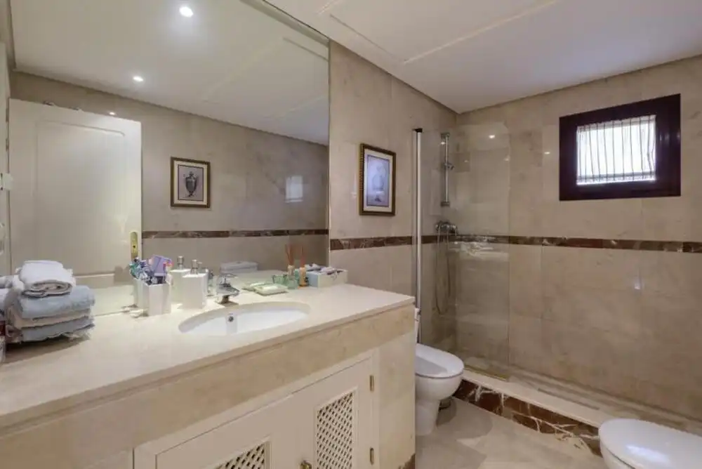 Bathroom of Apartments for rent in Marbella  with Air Conditioner, Terrace and Storage room