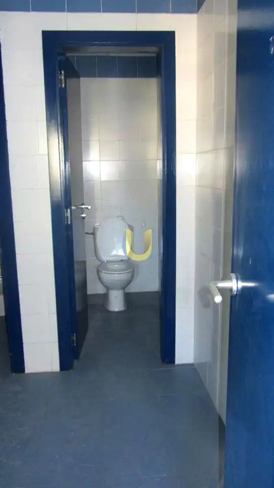 Bathroom of Industrial buildings for sale in Madrid