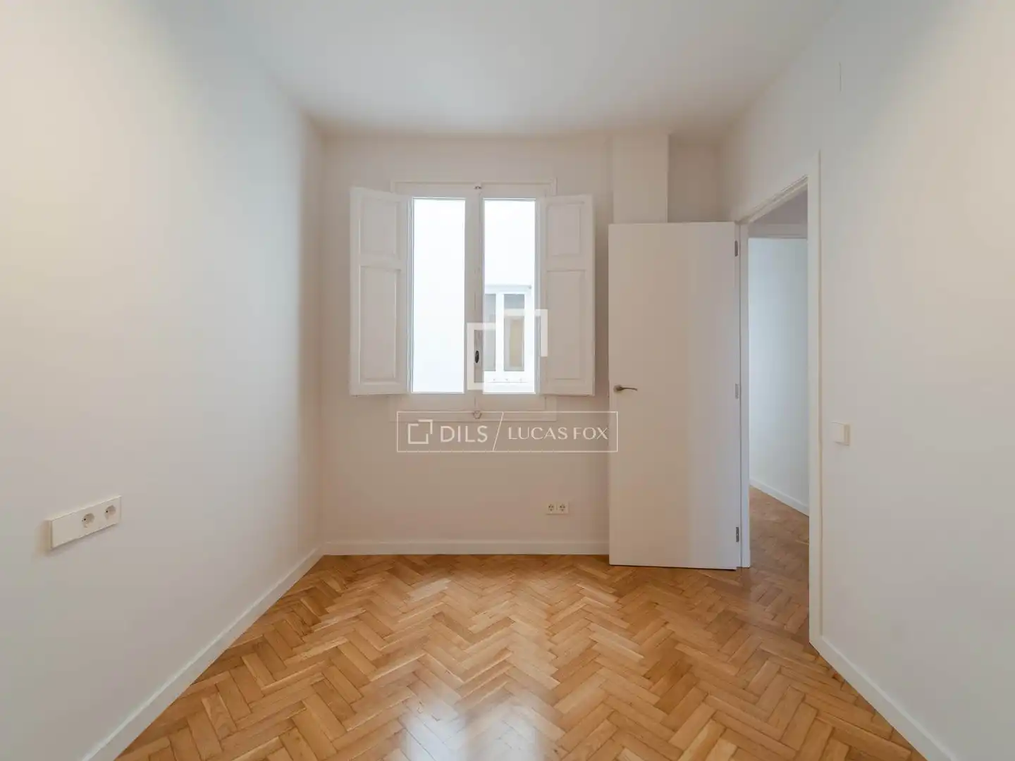 Dormitori de Pis de lloguer en Valencia amb Aire condicionat, Parquet i Terrassa