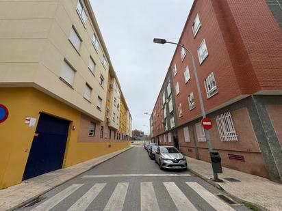 Exterior view of Flat for sale in Badajoz Capital  with Air Conditioner, Heating and Terrace