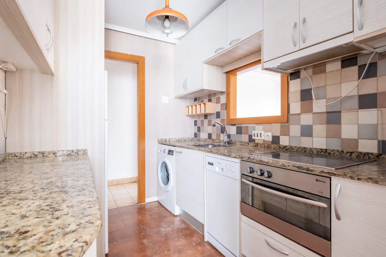 Kitchen of Flat for sale in Zaragoza  with Heating, Terrace and Storage room