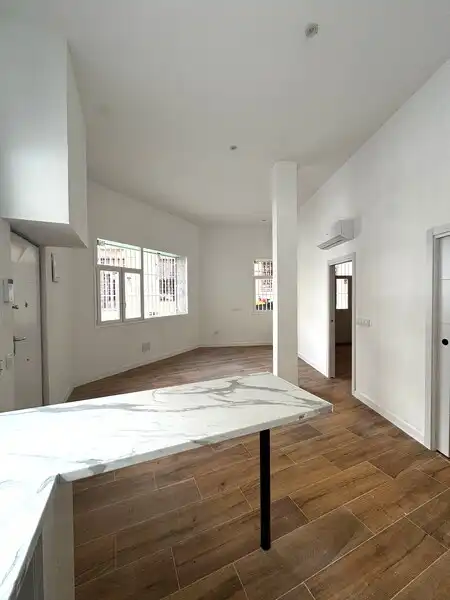 Living room of Flat for sale in Madrid  with Air Conditioner and Heating