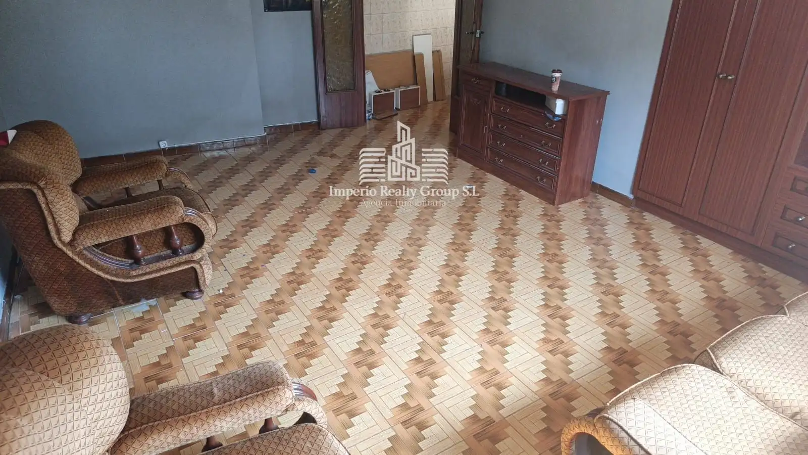 Sala d'estar de Casa o xalet en venda en Langreo amb Moblat