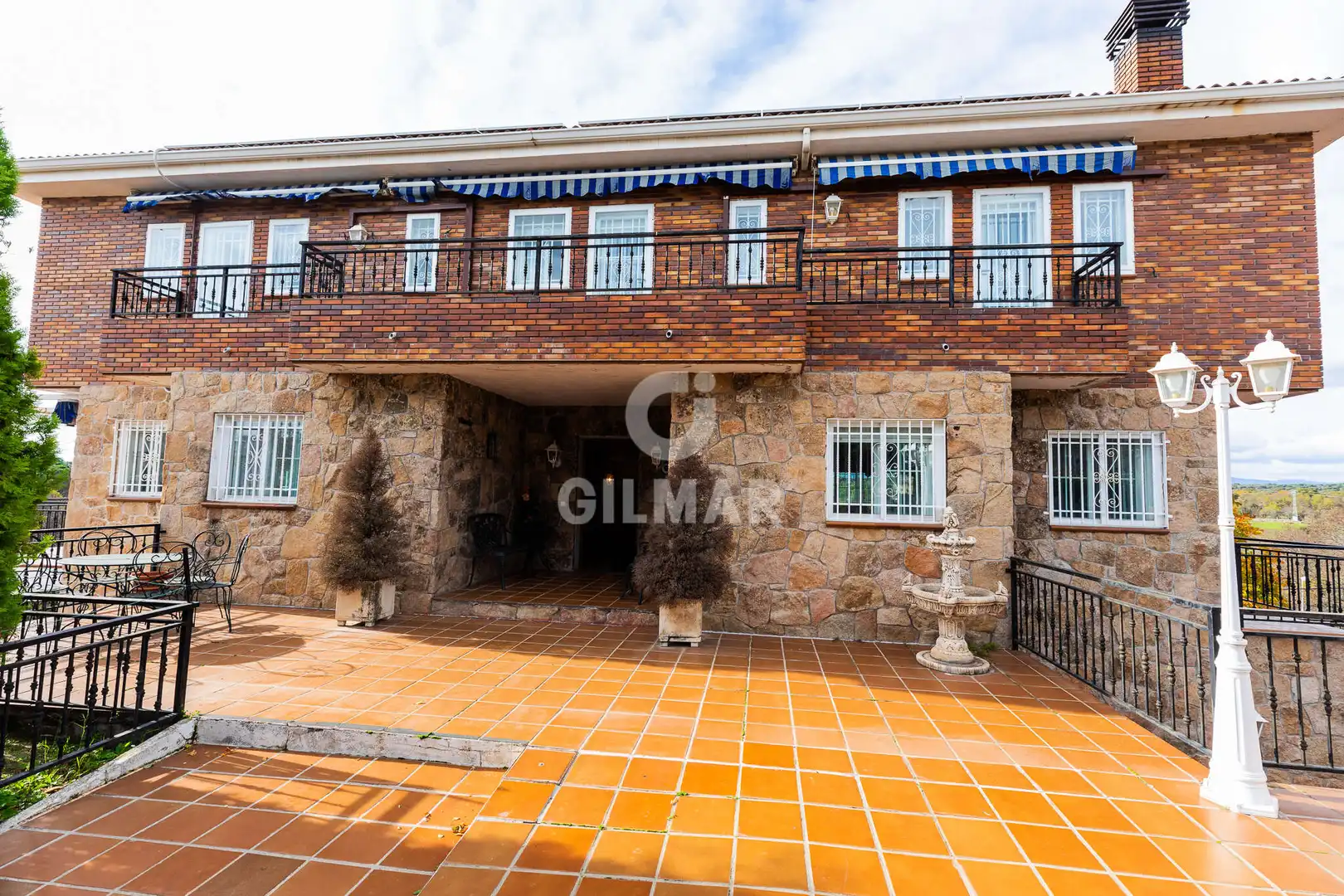 Exterior view of Houses for sale in Colmenarejo  with Heating, Private garden and Swimming Pool