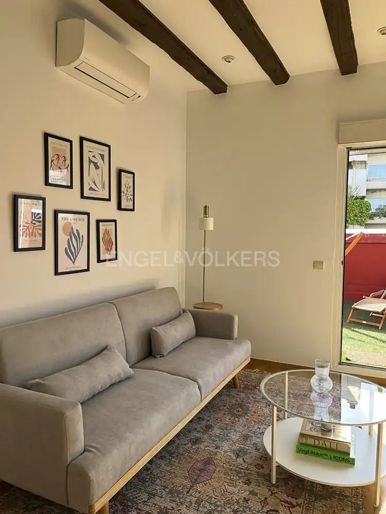 Sala d'estar de Àtic de lloguer en Madrid amb Aire condicionat, Calefacció i Terrassa