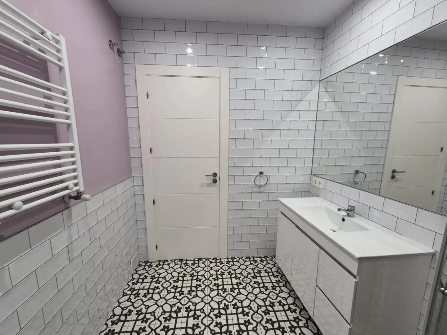 Baño de Piso en venta en Valladolid con Calefacción, Terraza y Balcón