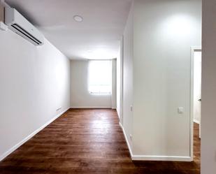 Dormitori de Loft de lloguer en Badalona amb Aire condicionat, Calefacció i Parquet