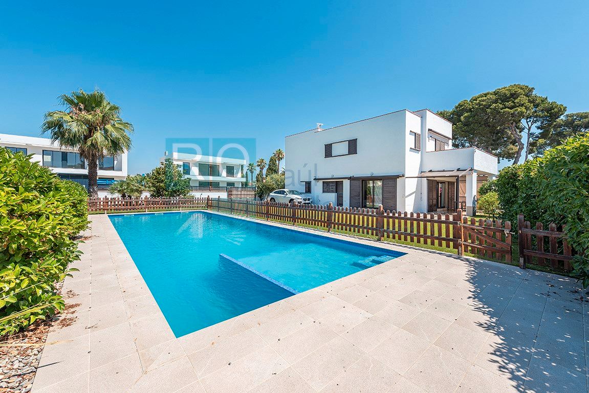 Swimming pool of House or chalet for sale in Cambrils  with Air Conditioner, Heating and Private garden