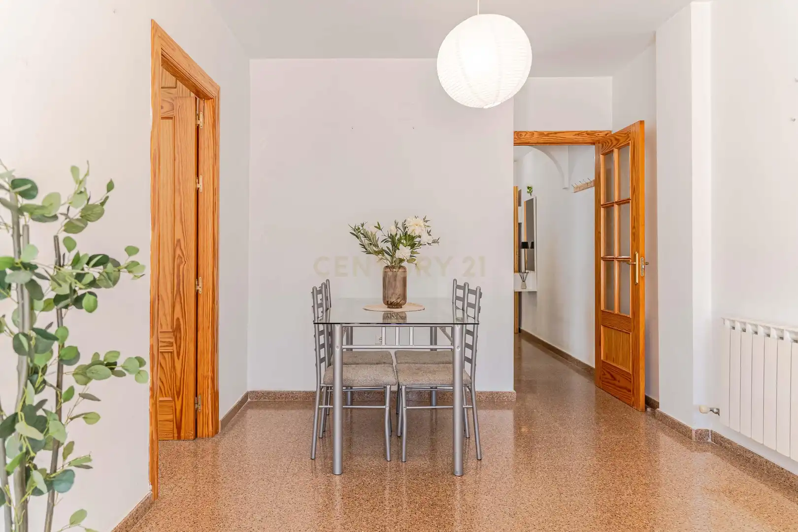 Menjador de Apartament en venda en Churriana de la Vega amb Jardí privat i Piscina comunitària