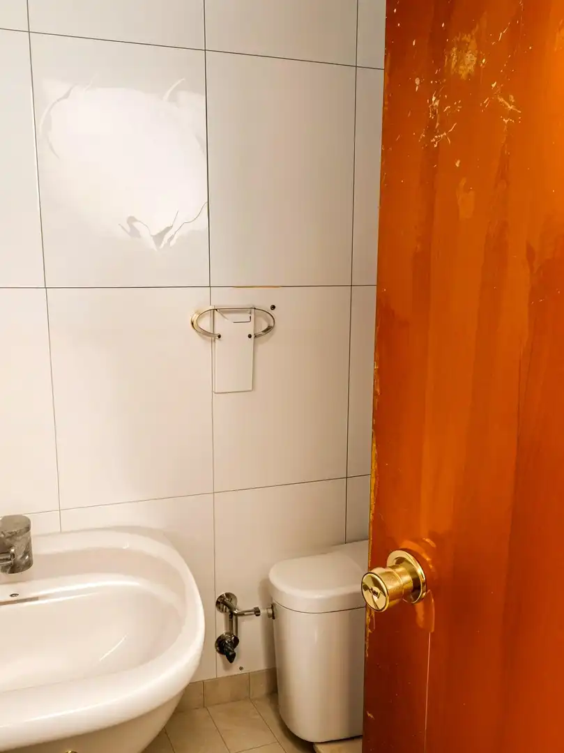 Bany de Local en venda en Valencia amb Aire condicionat i Moblat