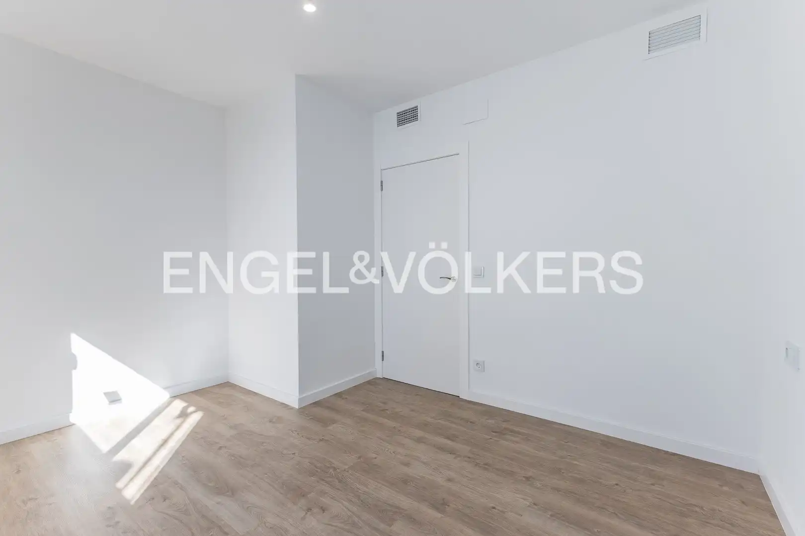 Habitación de Casa o chalet en venta en Calafell con Aire acondicionado, Calefacción y Jardín privado