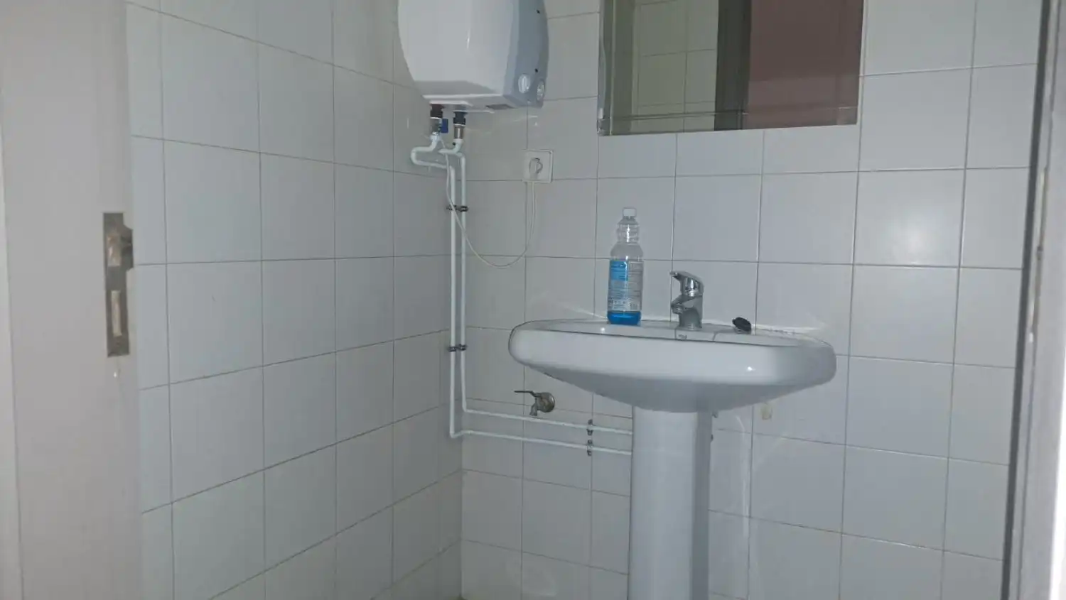 Bathroom of Office for rent in Gijón 