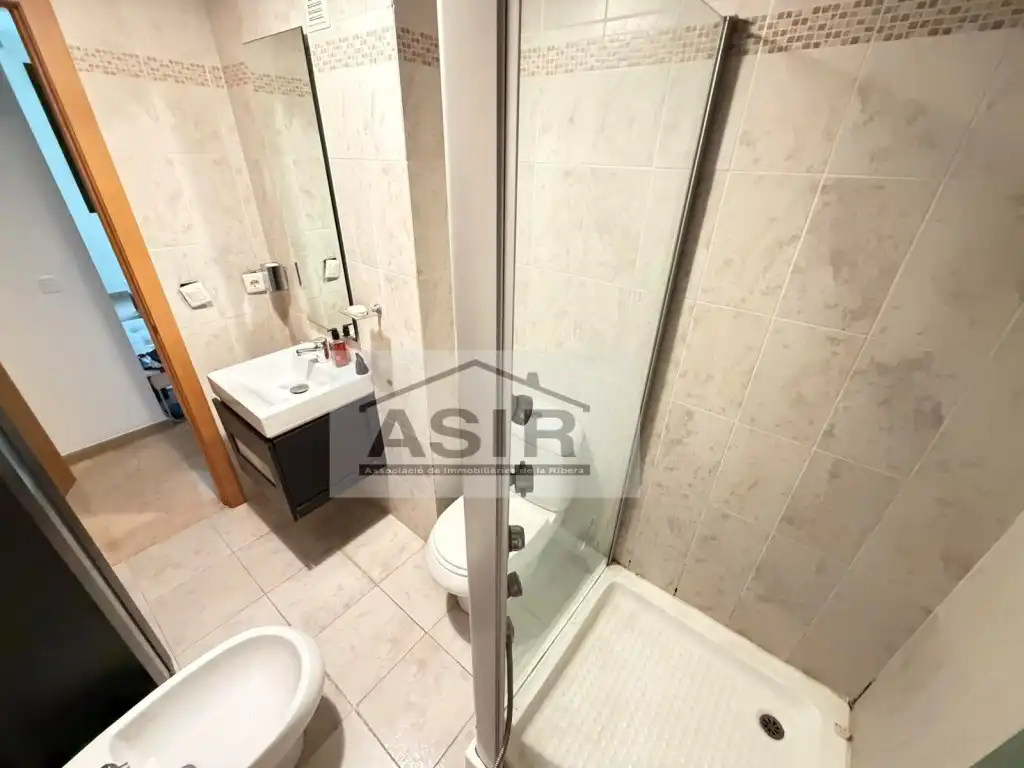 Bathroom of Flat for sale in Alzira  with Air Conditioner, Terrace and Swimming Pool