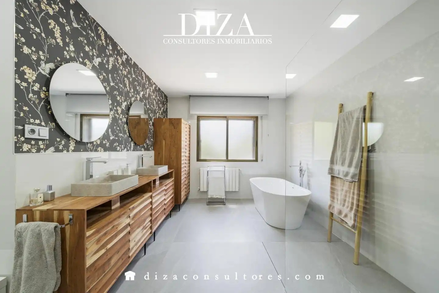 Bathroom of Houses for sale in Madrid  with Air Conditioner, Heating and Terrace