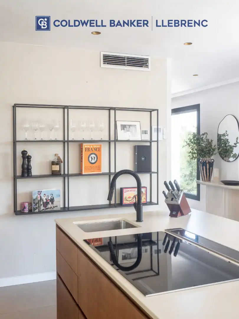 Cocina de Casa o chalet en venta en Barcelona con Aire acondicionado, Calefacción y Jardín privado