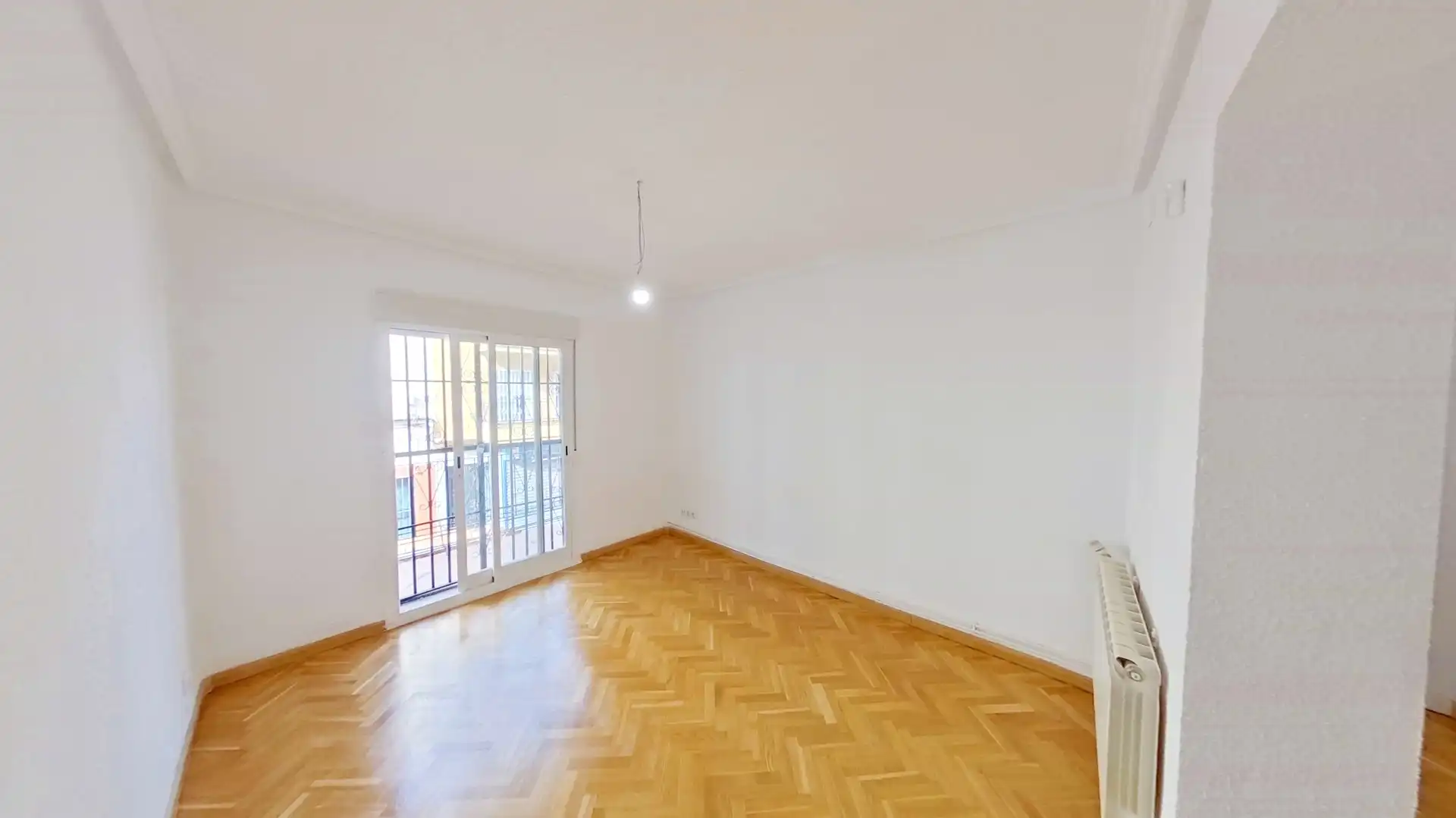 Habitación de Piso de alquiler en  Madrid Capital con Calefacción, Parquet y Terraza