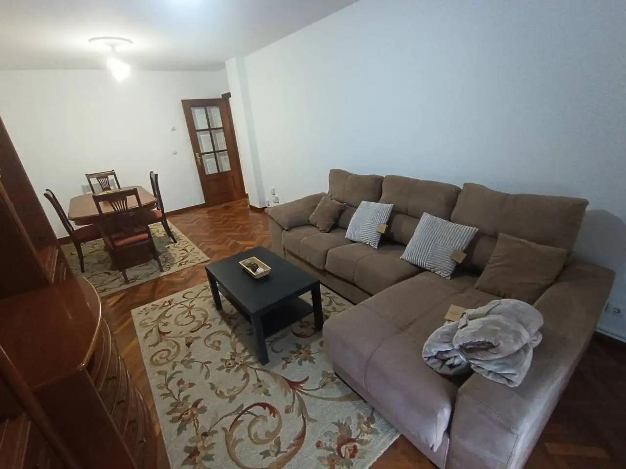 Fotografía del inmueble reportado: 900 €/mes — Ames, Ames