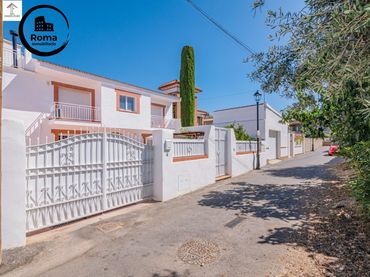 Casa con balcone in vendita a Ogíjares