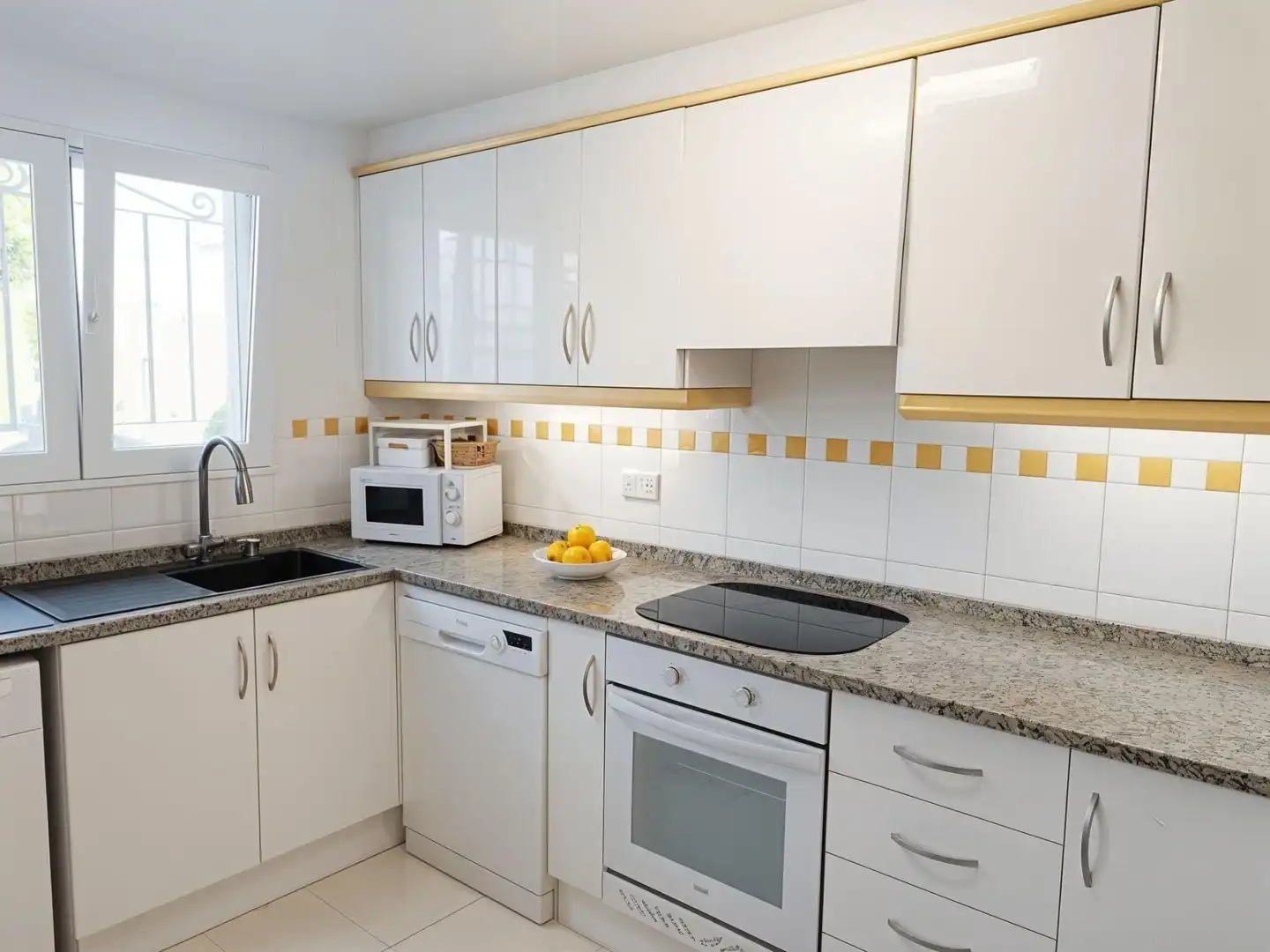 Kitchen of Houses for sale in Oliva  with Air Conditioner, Heating and Private garden