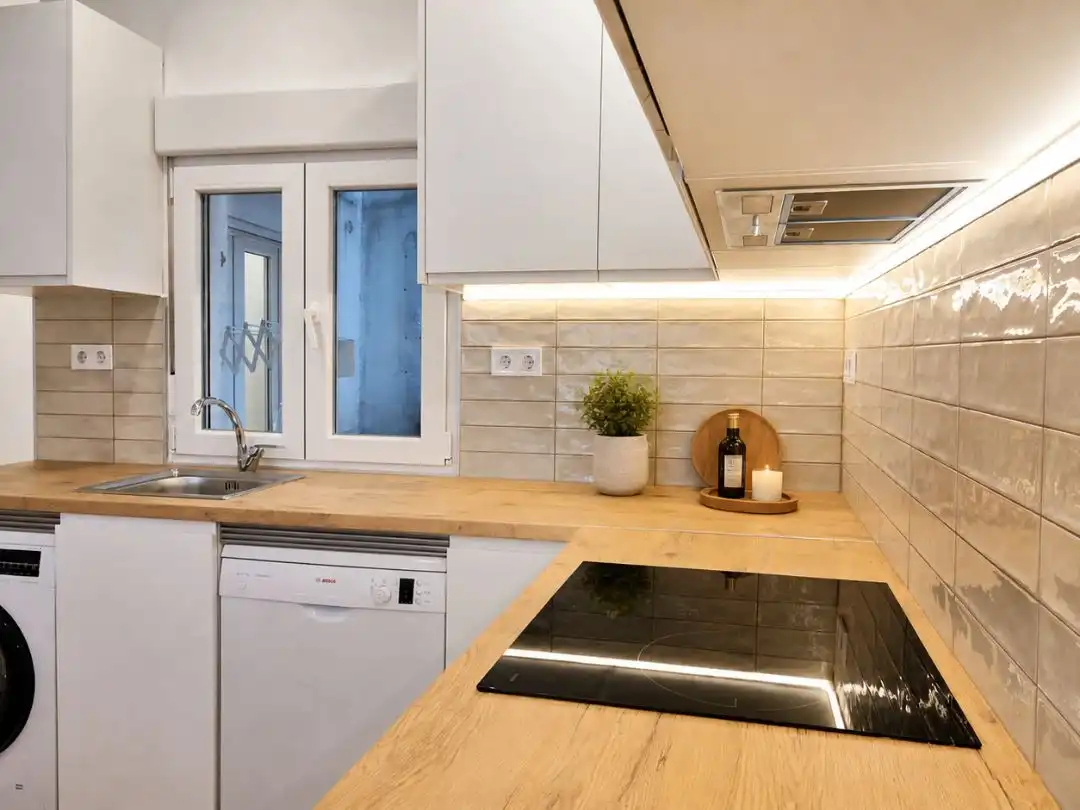 Flat to rent in Calle del Oso 12, imagen 3