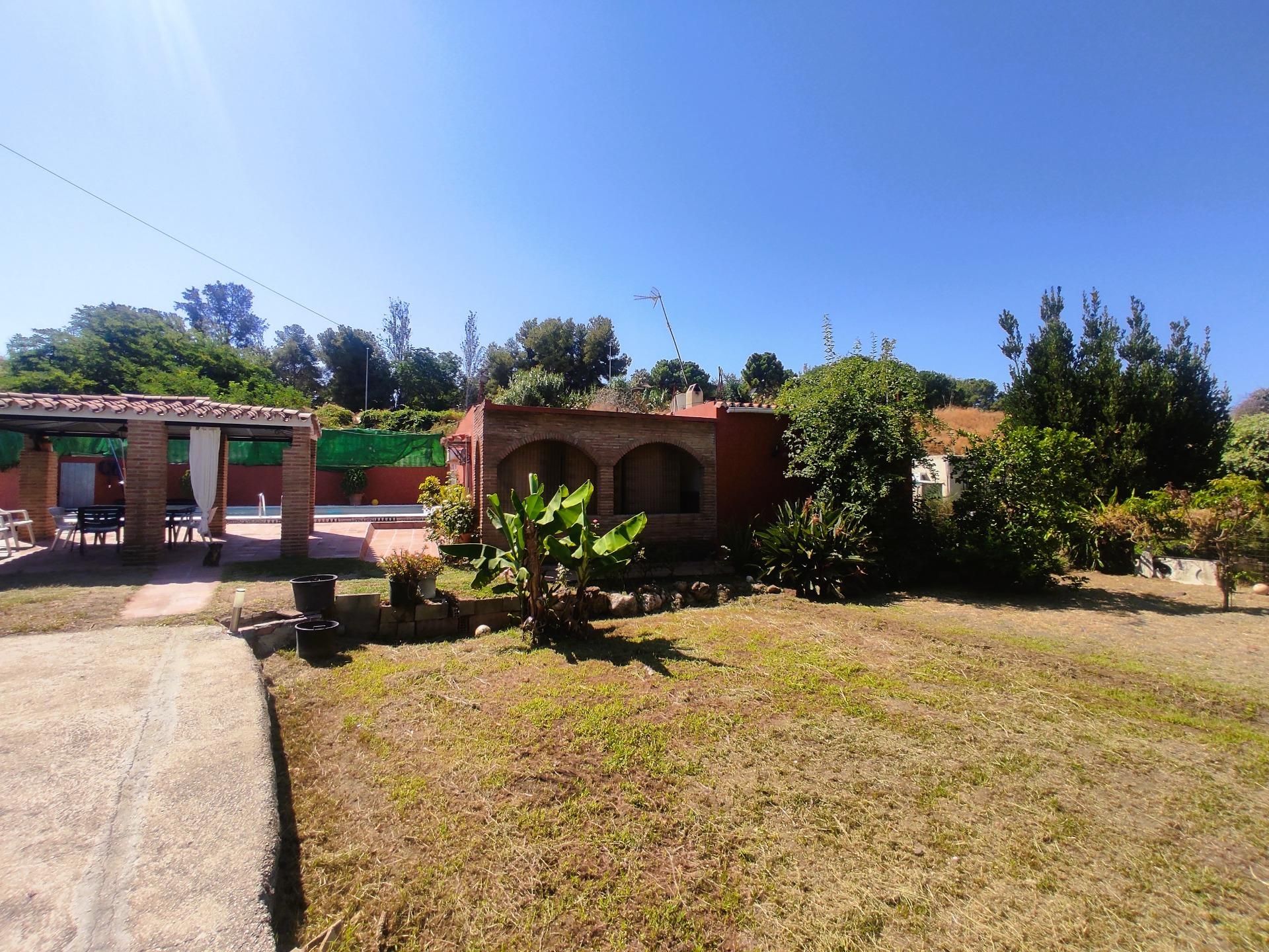 Jardí de Finca rústica en venda en Marbella amb Piscina