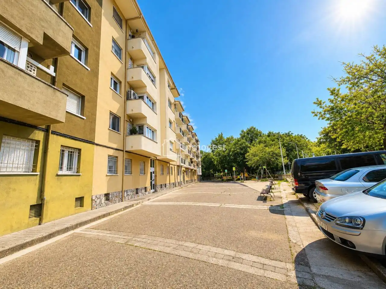 Parkplatz von Garage zur Miete in Girona