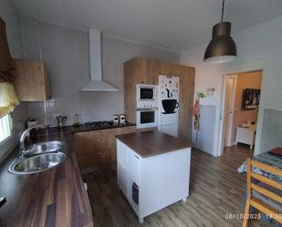 Cuina de Casa o xalet en venda en Plasencia amb Aire condicionat i Terrassa