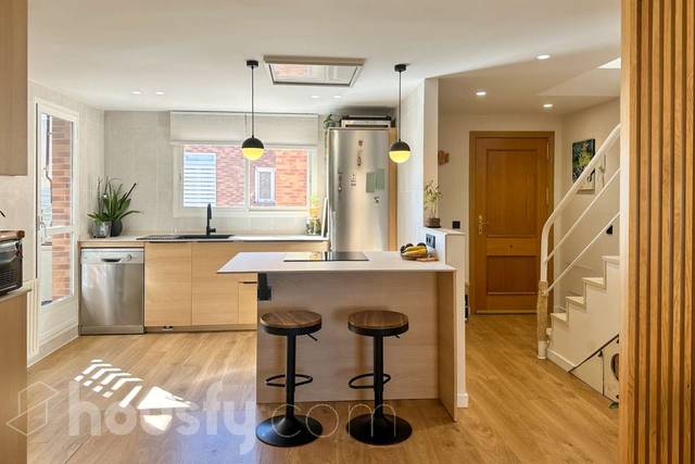 Dúplex en Venta en Calle Oslo, . en Parque Oeste - Fuente Cisneros