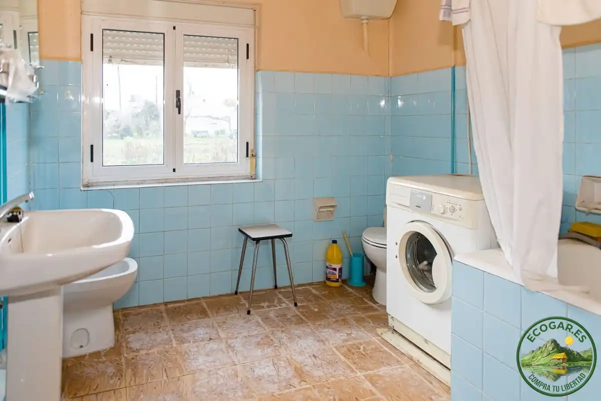 Bathroom of Houses for sale in Ponferrada  with Heating and Private garden