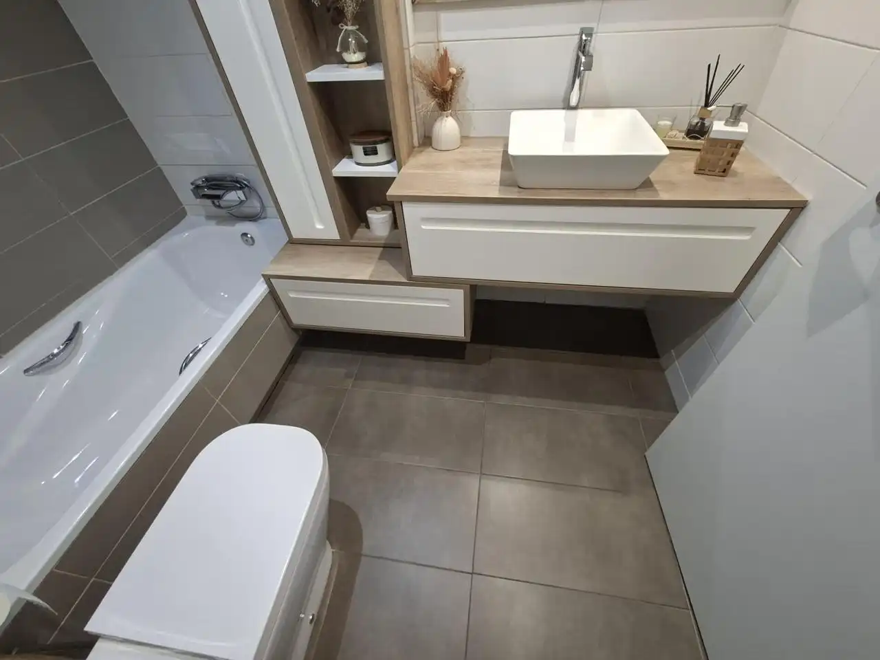 Bathroom of Flat for sale in Madrid  with Air Conditioner, Heating and Terrace