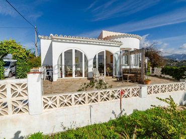 Maison rustique avec jardin à vendre à Torrox Pueblo