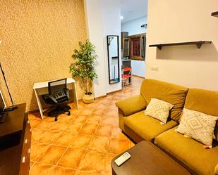 Living room of Apartment to rent in  Granada Capital  with Air Conditioner, Heating and Furnished