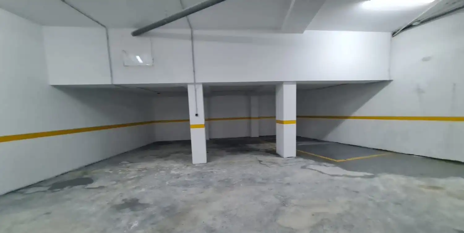Aparcament de Edifici en venda en Bellreguard amb Piscina comunitària