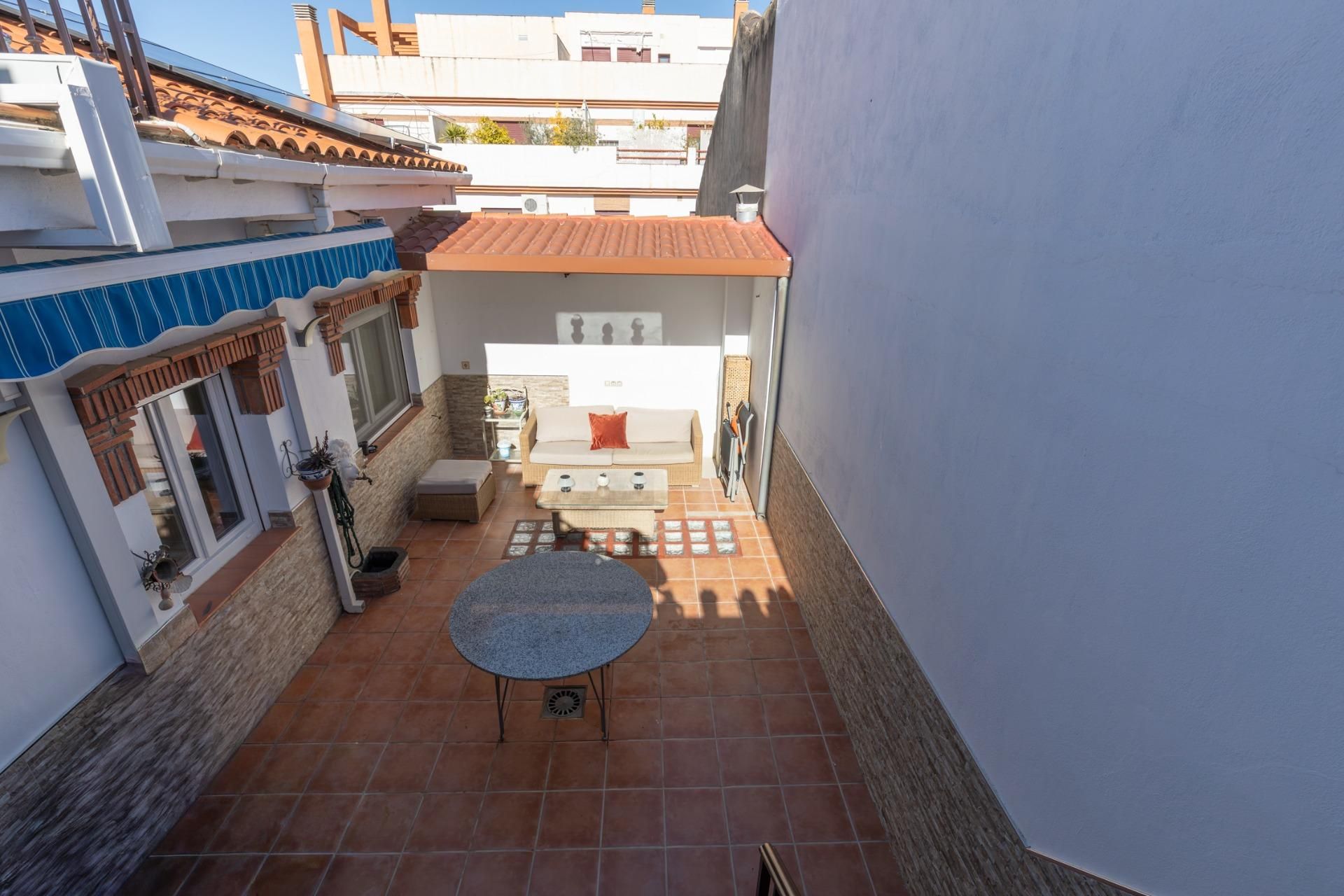 Terrassa de Casa adosada en venda en Churriana de la Vega amb Aire condicionat, Calefacció i Terrassa