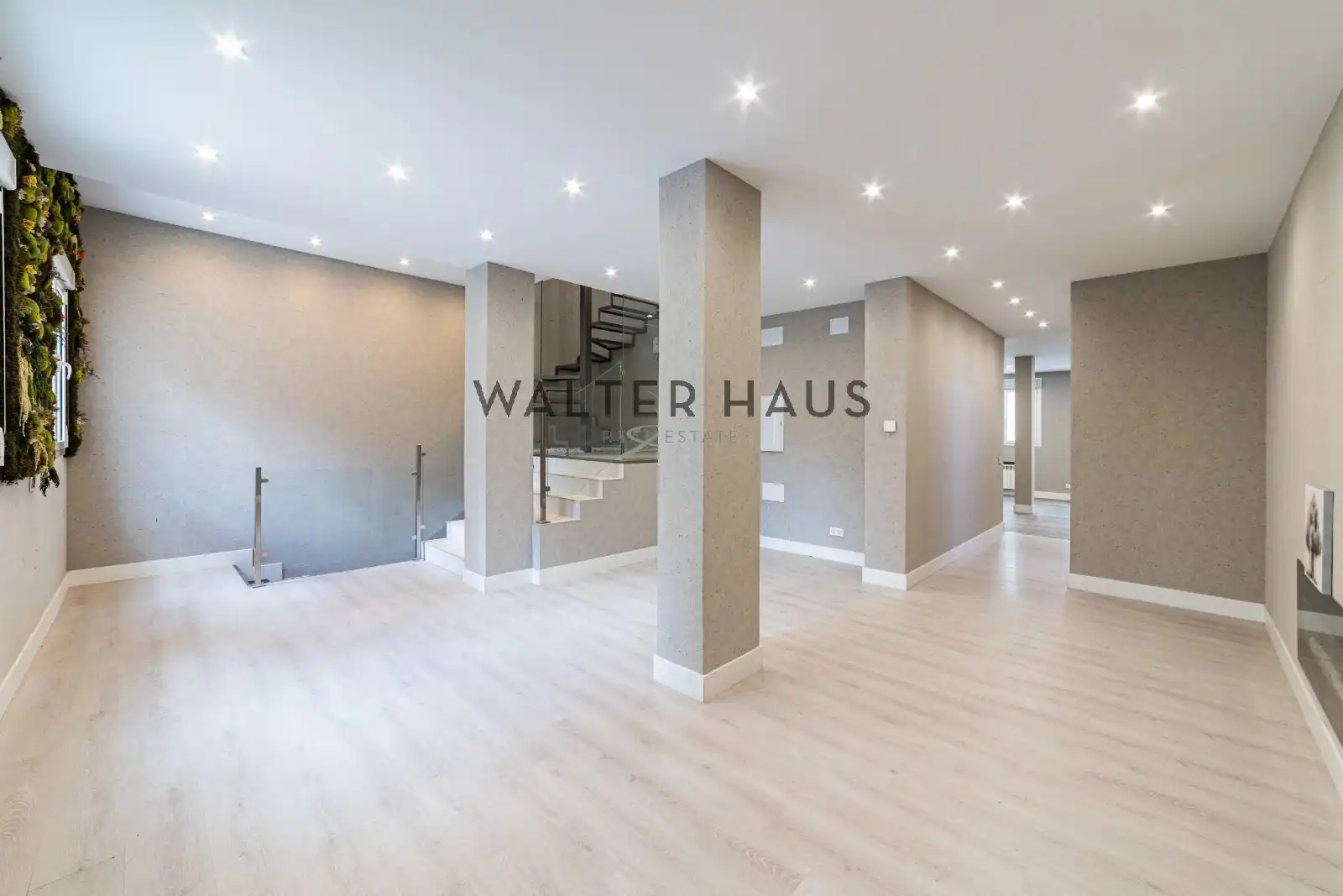Dúplex en venta en Madrid con Calefacción, Horno y Lavadora