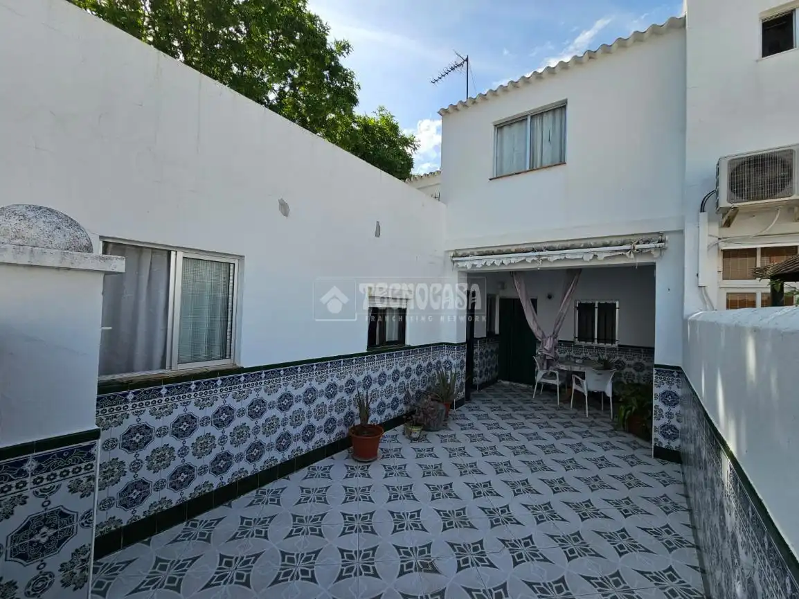 Vista exterior de Casa o chalet en venta en Jerez de la Frontera con Aire acondicionado