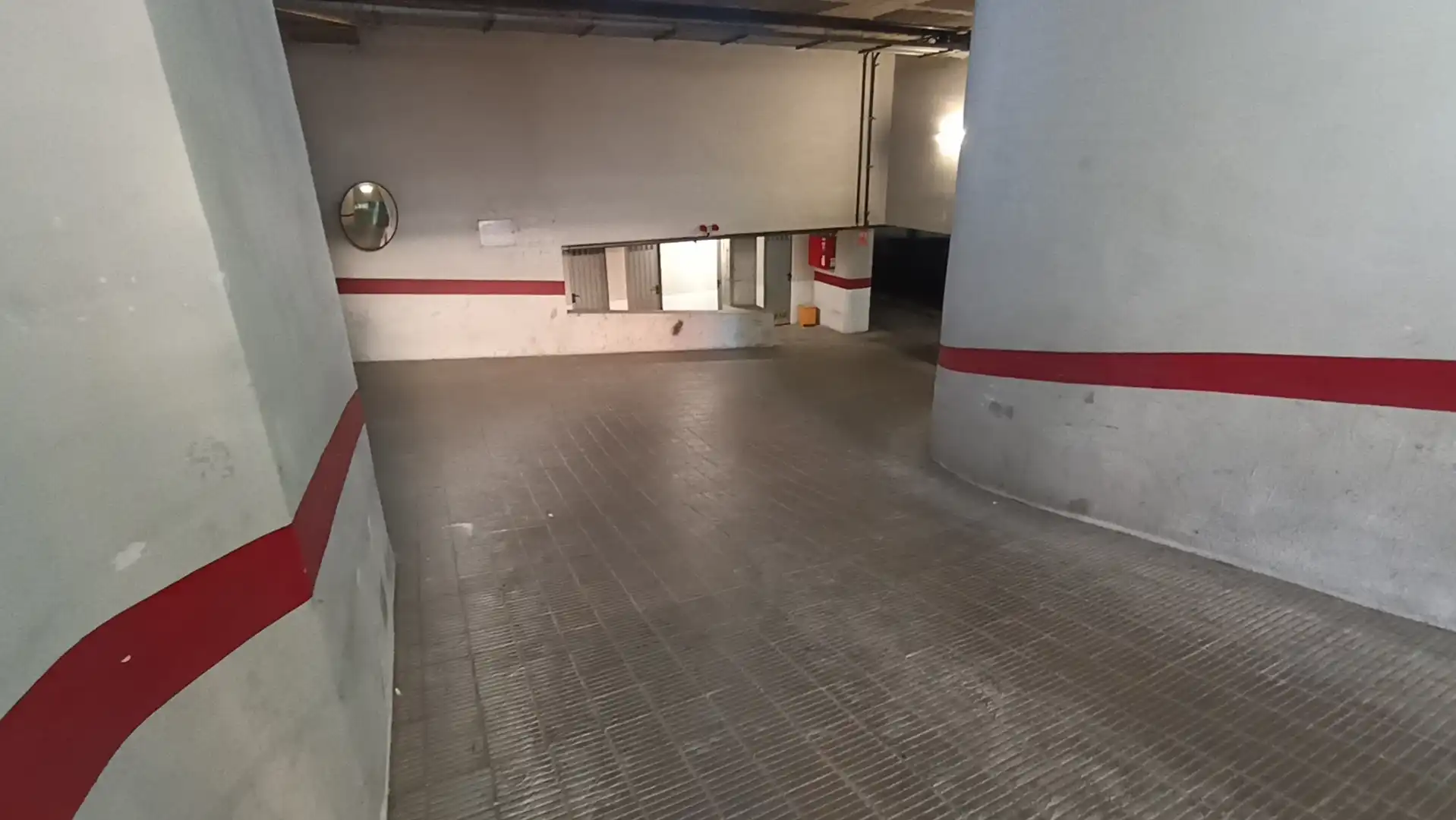 Garaje de alquiler en Lleida con Alarma