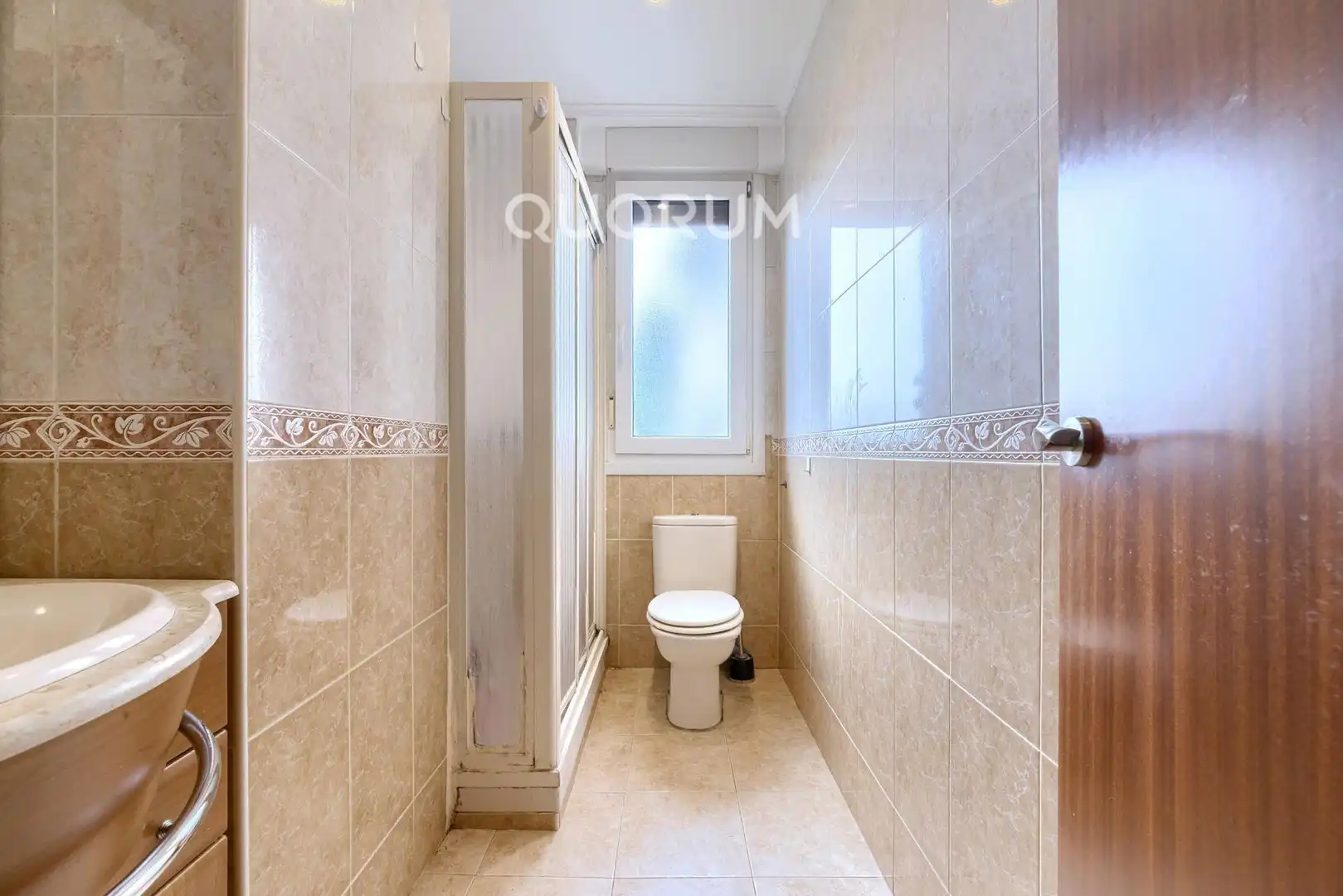 Bathroom of Flat for sale in Barakaldo   with Heating