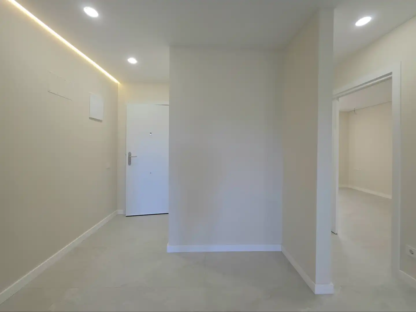 Piso con piscina en venta en Avenida Pintor Fernando Soria 12, imagen 9