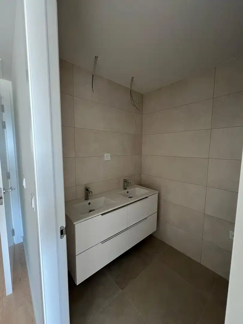 Bany de Pis de lloguer en Torremolinos amb Aire condicionat, Calefacció i Terrassa