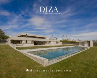 Exterior view of House or chalet to rent in Pozuelo de Alarcón  with Air Conditioner, Heating and Private garden