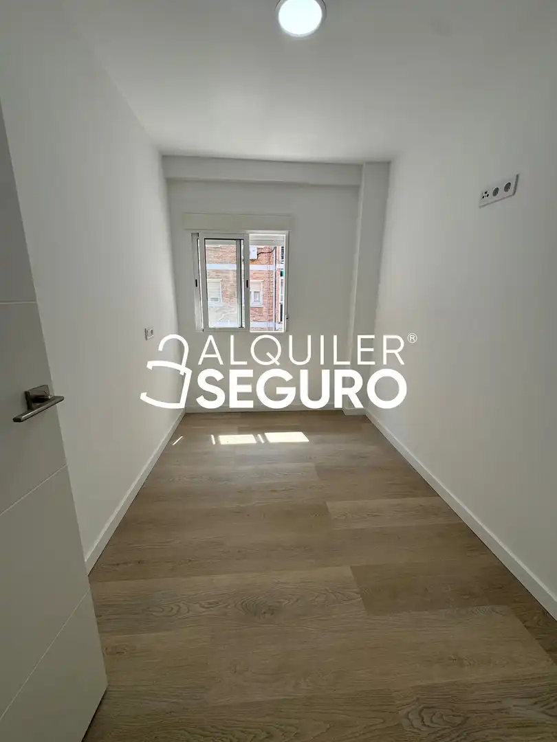 Bedroom of Flat for rent in Málaga  with Air Conditioner
