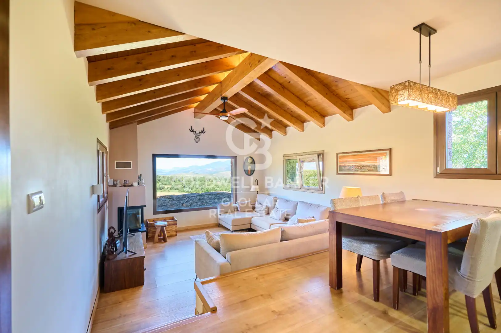 Sala d'estar de Casa o xalet en venda en Das amb Calefacció, Jardí privat i Parquet