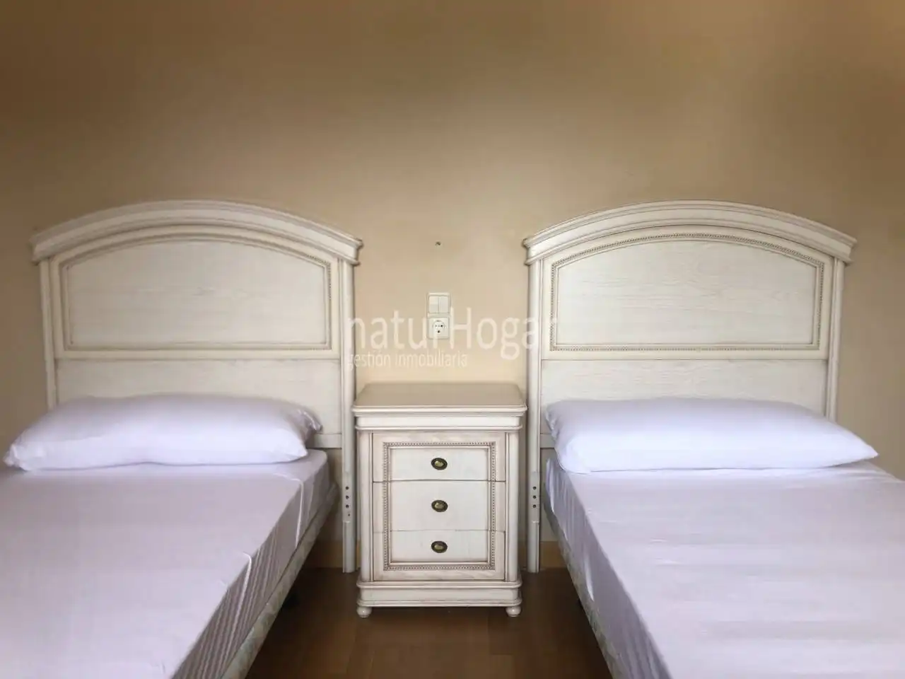 Habitación de Casa o chalet de alquiler en Paterna con Aire acondicionado, Calefacción y Jardín privado