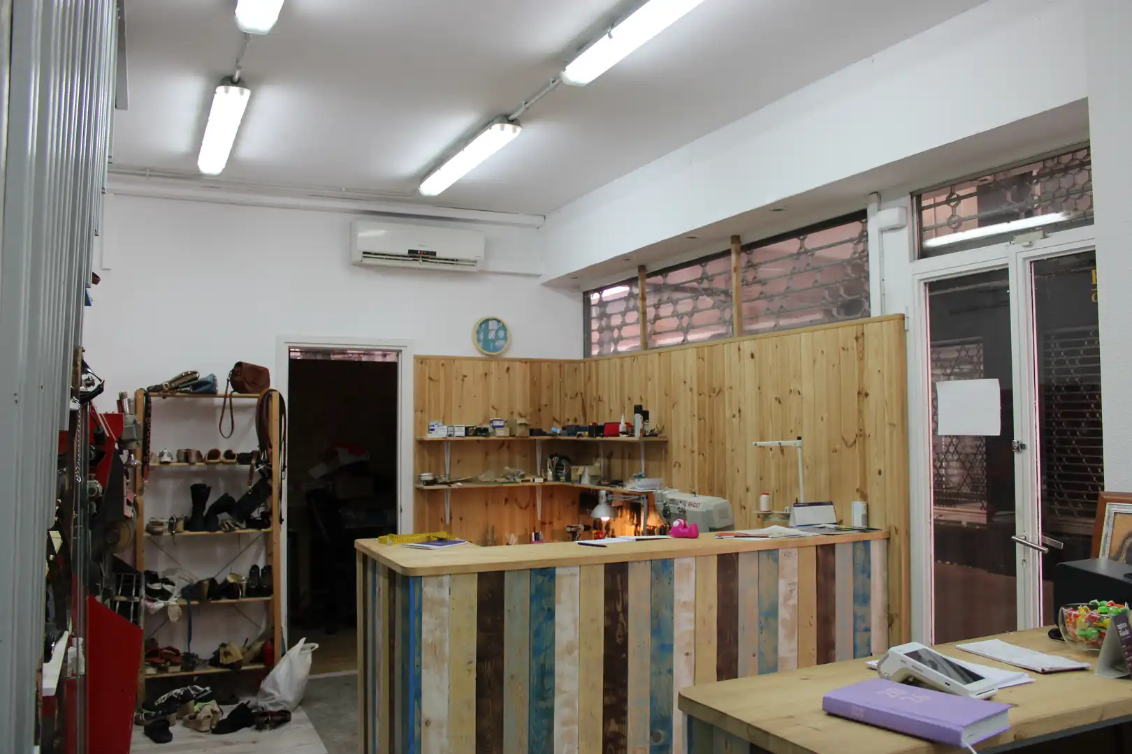 Local comercial en venda a Cardenal Margarit 14, imagen 2