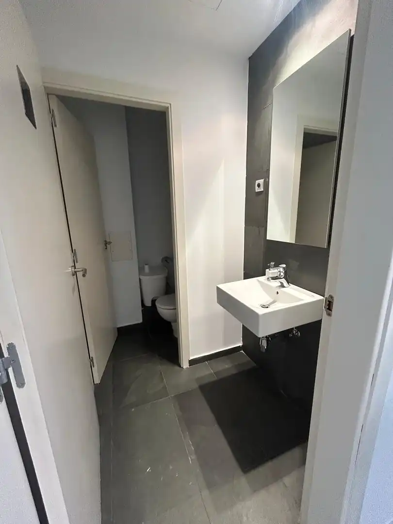 Badezimmer von Büro zur Miete in Sant Adrià de Besòs mit Klimaanlage, Heizung und Terrasse